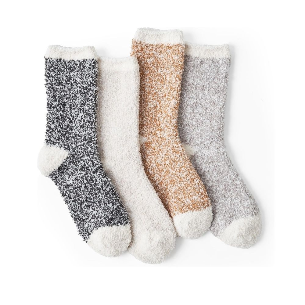 Socks are ideal for relaxing by the fireplace, reading a book on the couch, or simply relaxing at home during the winter months. Whether you're unwinding after a long day or preparing food in the kitchen, these socks ensure you stay comfortably warm throughout the season.
